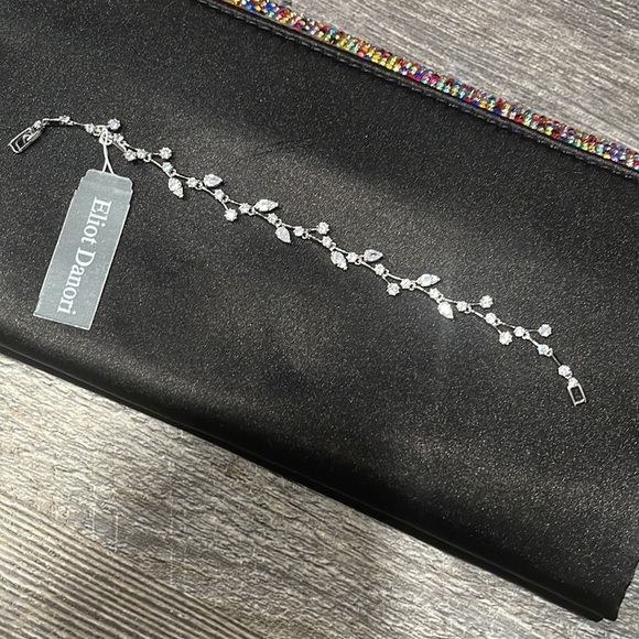 Pretty and elegant, this stunning Eliot Danori line bracelet - Picture 1 of 6